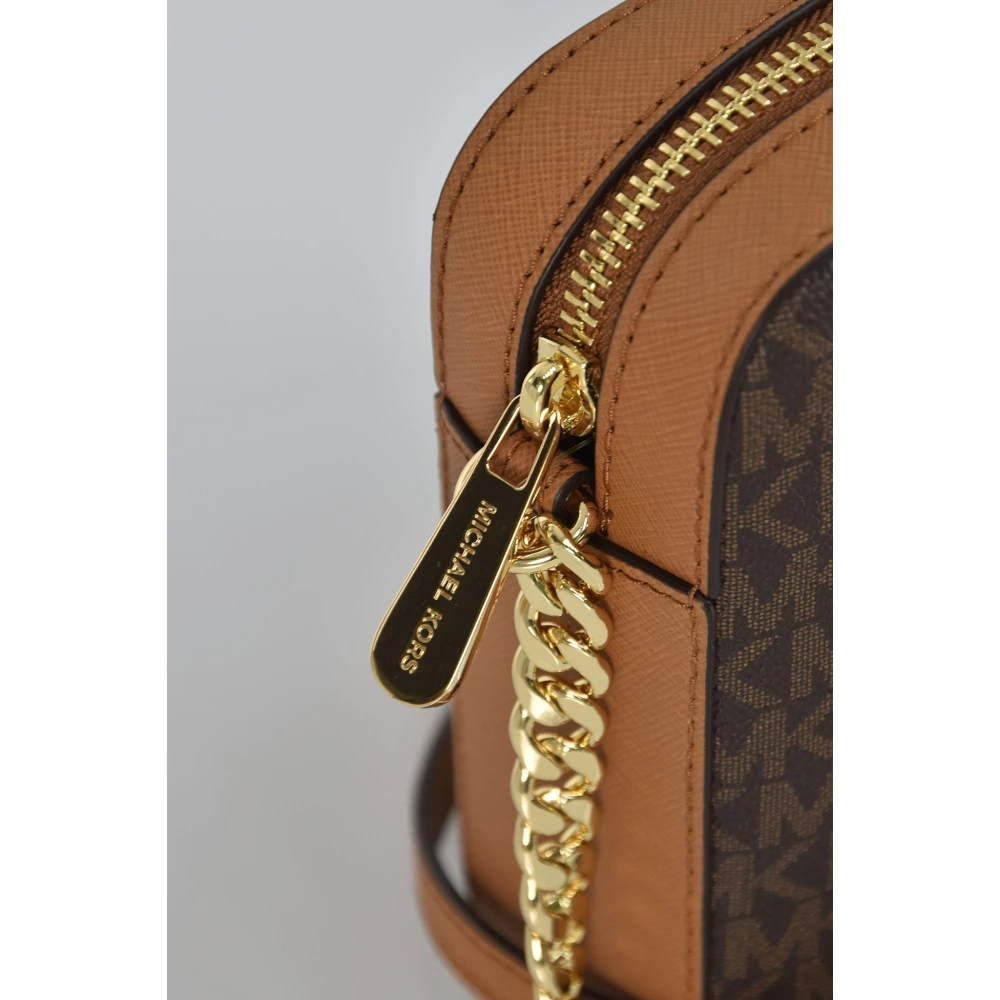 Michael Kors Bruine leren schoudertas met gouden accenten Brown Dames