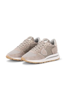 style-sneaker-haut-bas