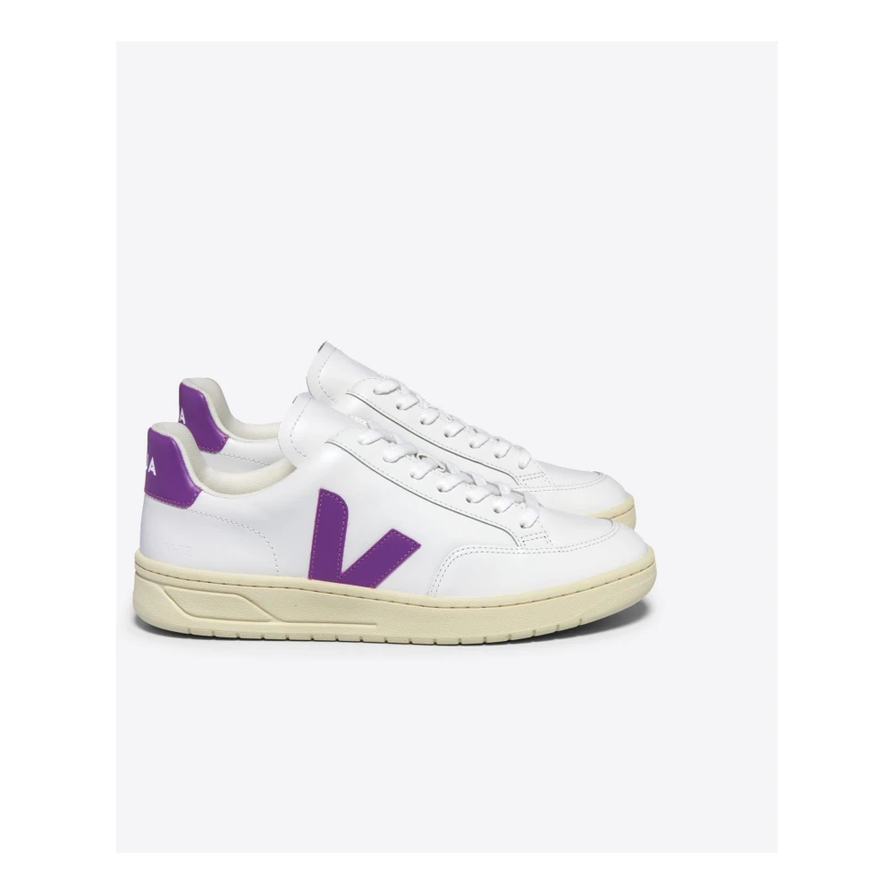 Veja Witte en Paarse Leren Sneakers White Dames