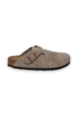 comfortabele-beige-sandalen-ss25
