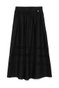 black-pleated-skirt-with-pockets