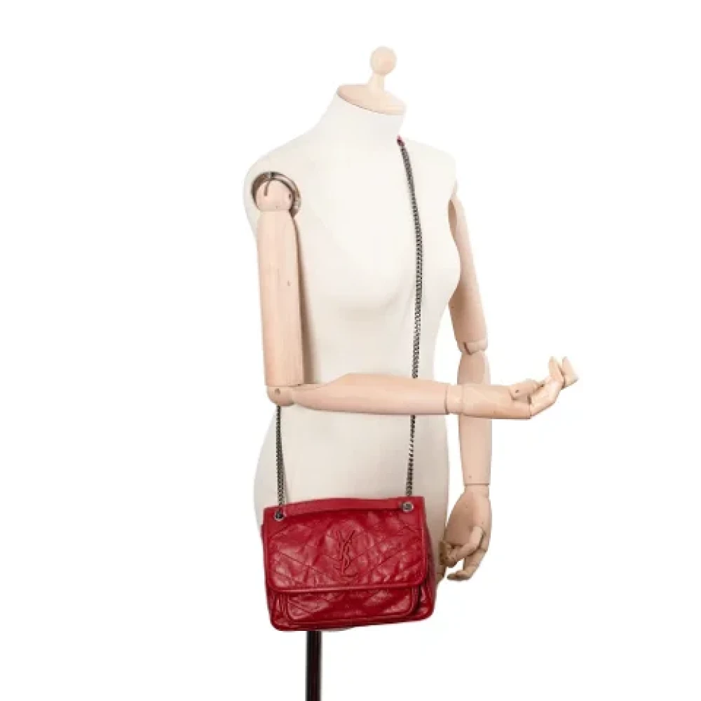 Yves Saint Laurent Vintage Pre-owned Leather shoulder-bags Red Dames