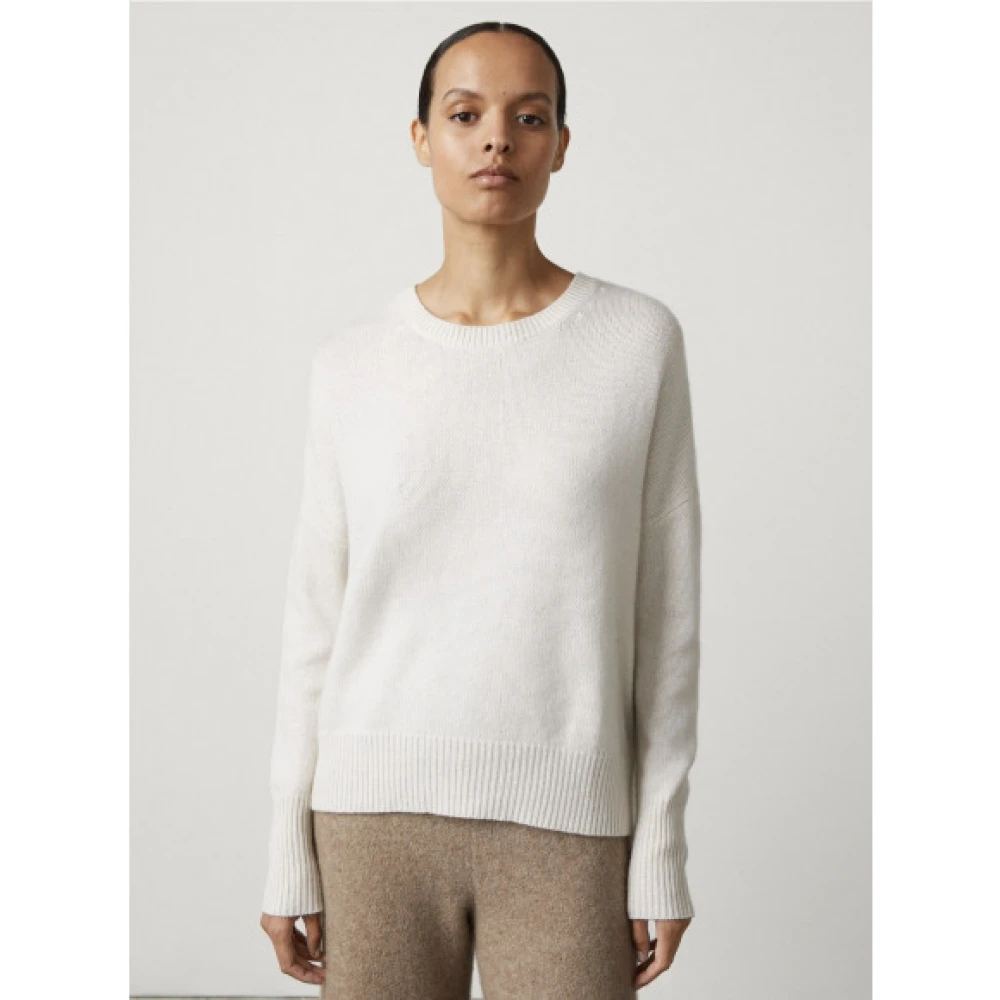 Lisa Yang Tijdloze Cashmere Crew Neck Sweater Beige Dames