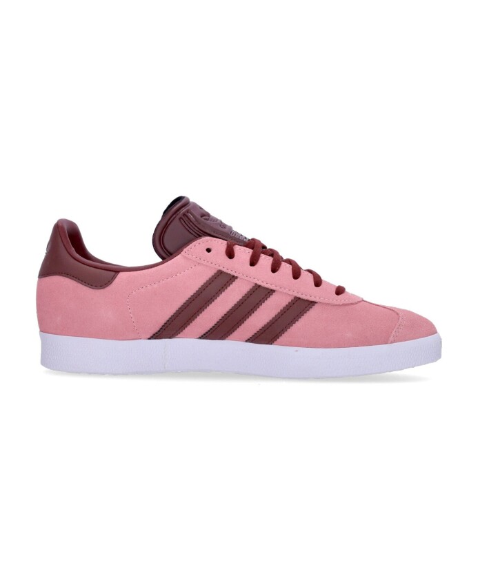 low-top-sneakers