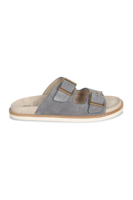 sandales-en-daim-gris-design-elegant