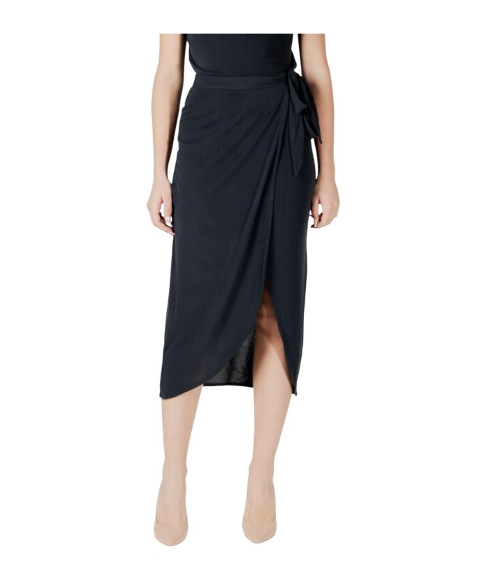 jupe-midi-lacee-noire