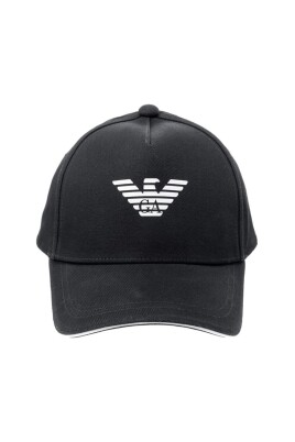 stylish-black-hats-and-beanies-for-men