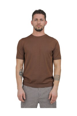 crew-neck-t-shirt