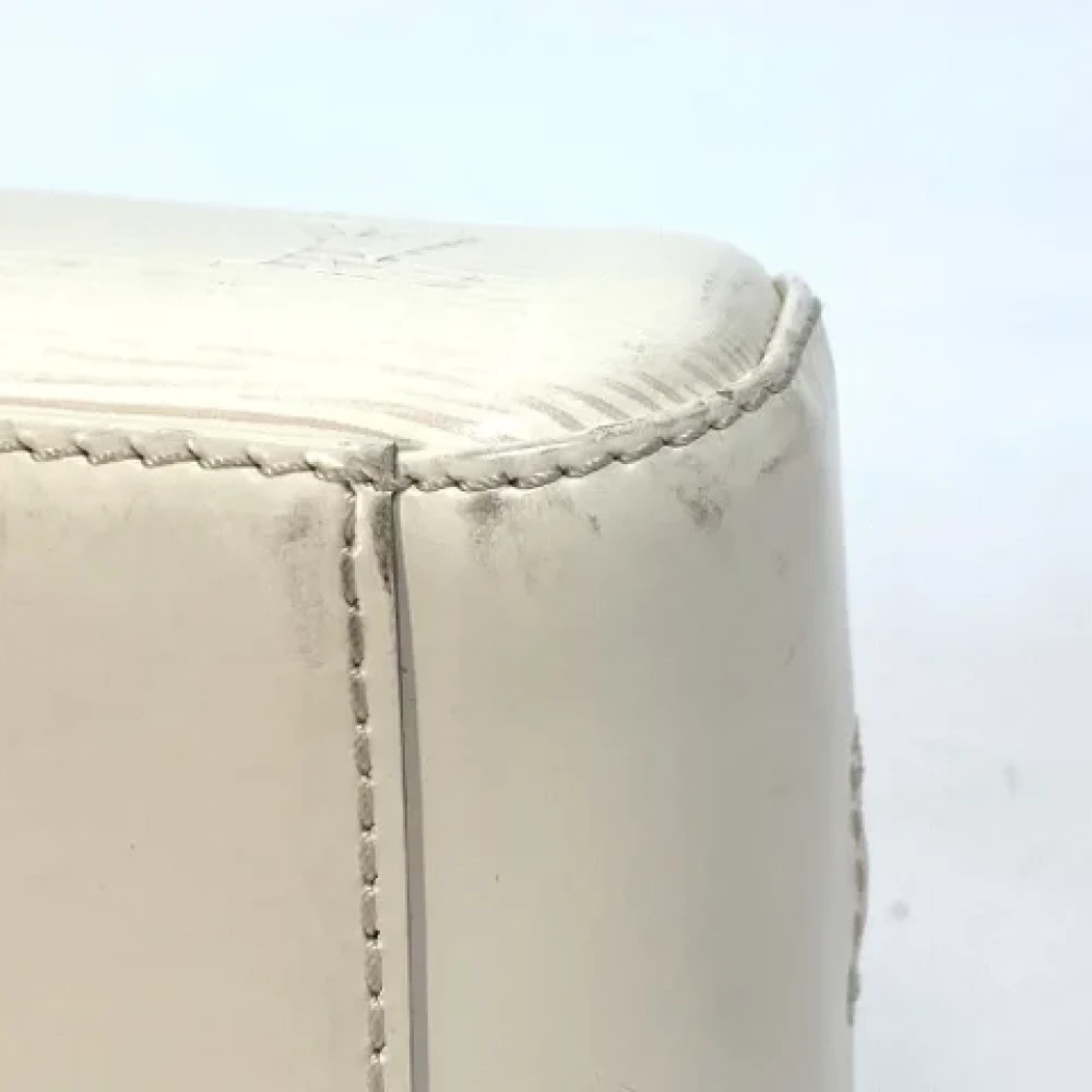 Louis Vuitton Vintage Pre-owned Leather louis-vuitton-bags White Dames