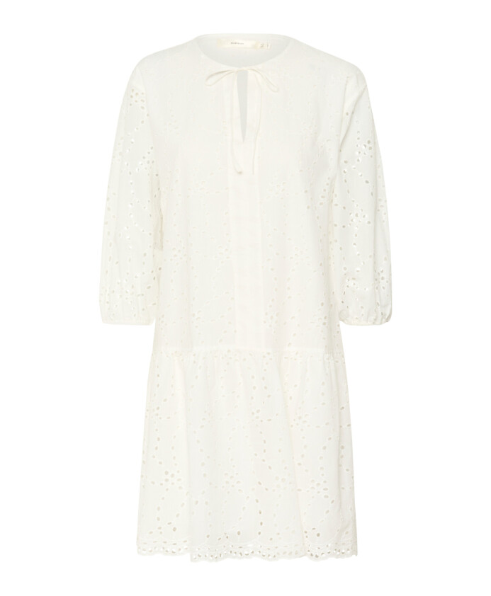 robe-courte-blanche-brodee