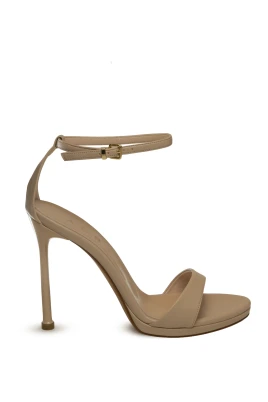 5300 Högklackad sandal