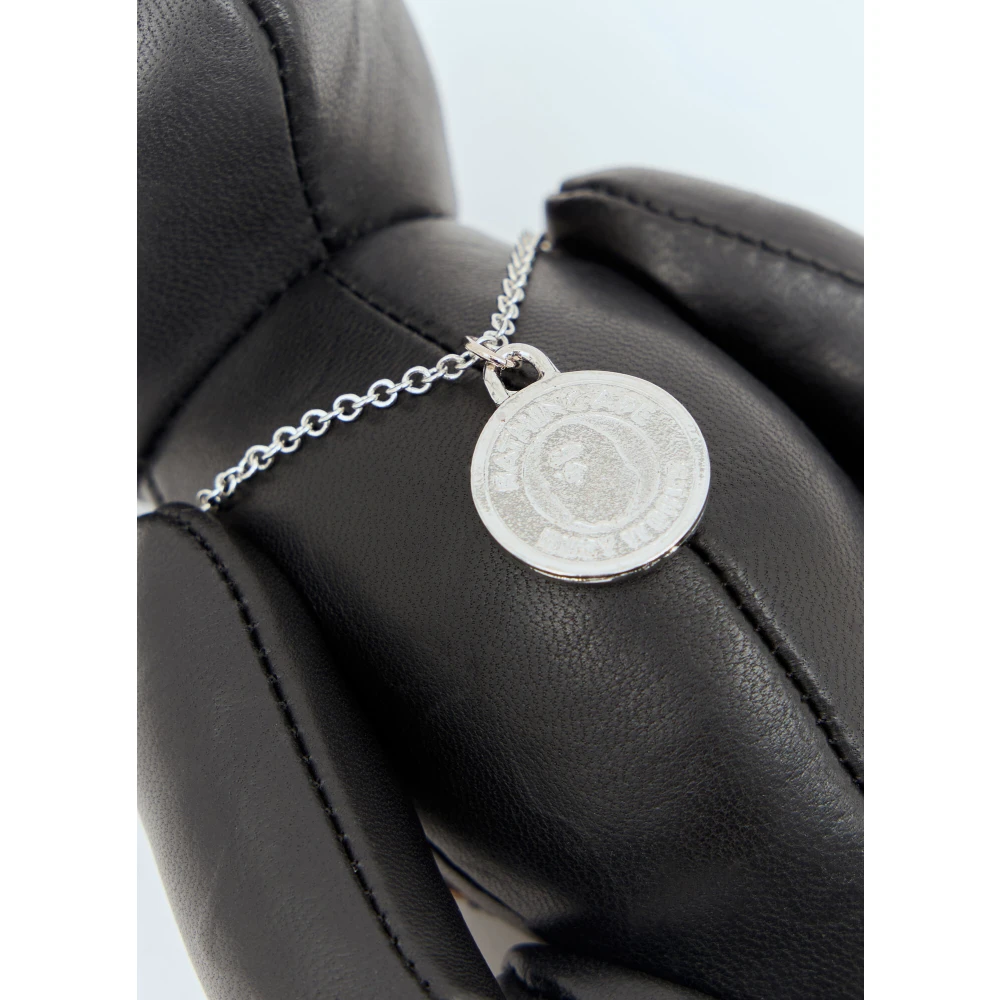 A Bathing APE Berendoll met logo-hangerketting Black Unisex