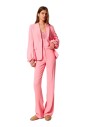pantalon-evase-avec-un-design-elegant