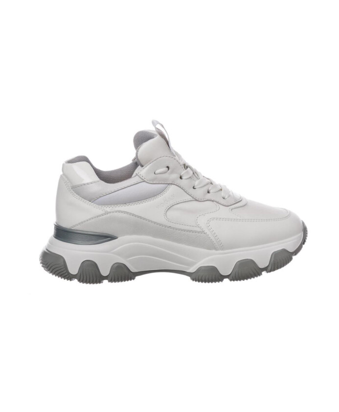 baskets-hyperactives-elegantes-a-lacets