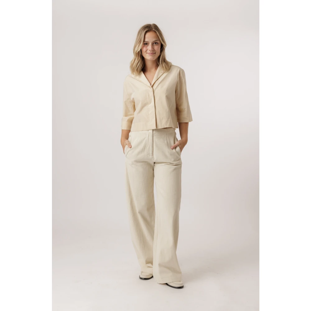 Ottod'Ame Geknipte Blouse met V-Hals en Verborgen Knopen Yellow Dames