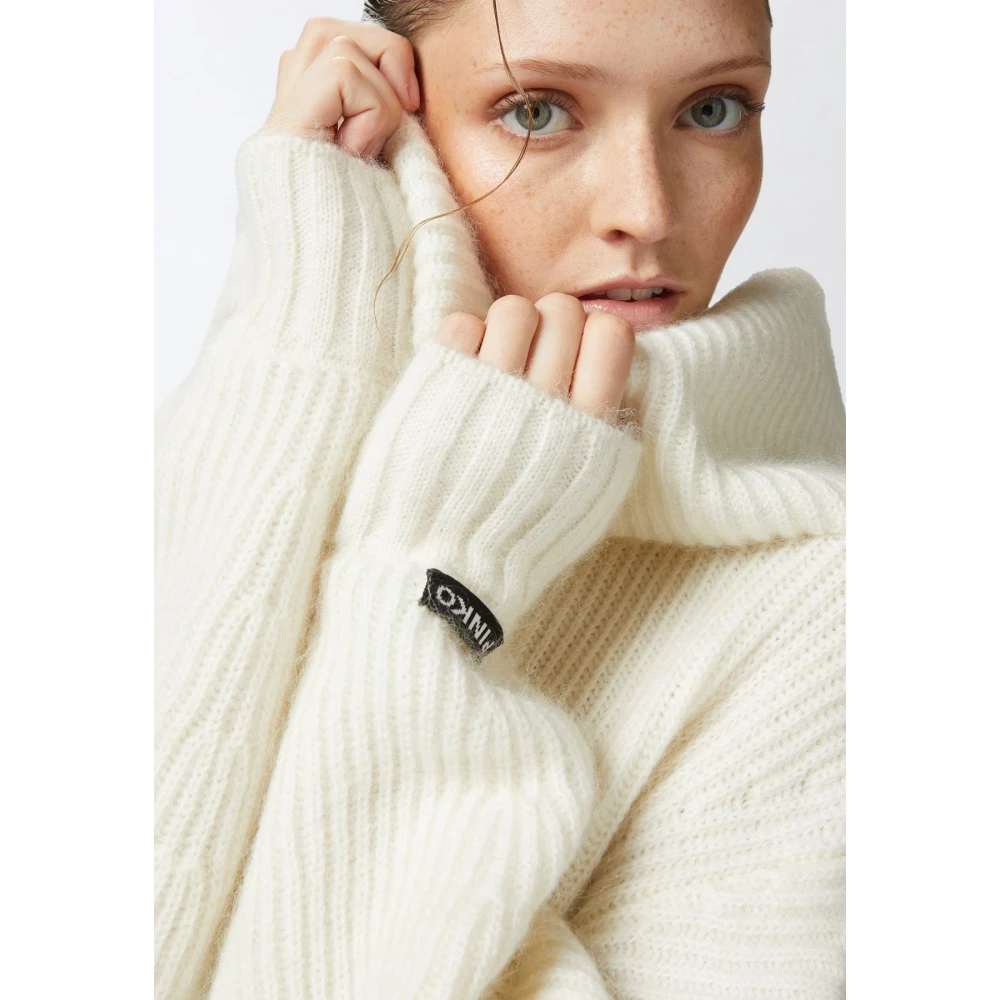 pinko Stijlvolle Gebreide Kleding Collectie White Dames
