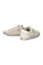 sneaker-bas-en-daim-beige-clair