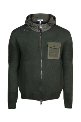 militaergron-sporty-haettetroje