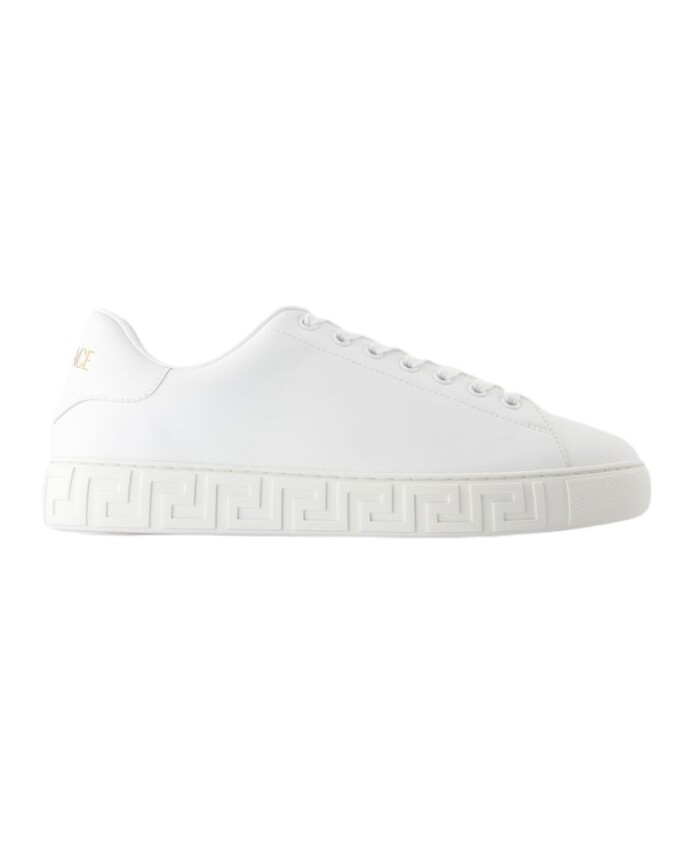 vita-lader-sneakers-topp-snoren