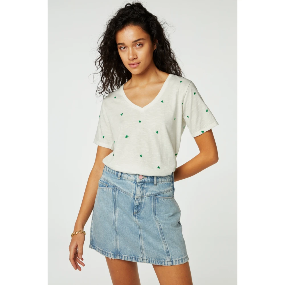 Fabienne Chapot Groene Hart Geborduurde V-hals T-shirt White Dames