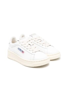 sneakers-blanches-pour-garcons