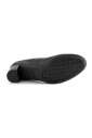 chaussures-business-noires-pour-femmes