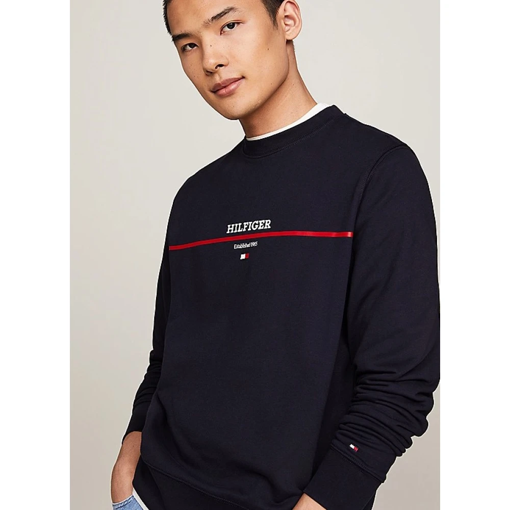 Tommy Hilfiger Zwarte Sweater met Centraal Logo Black Heren