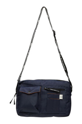 sac-elegant-avec-plusieurs-compartiments
