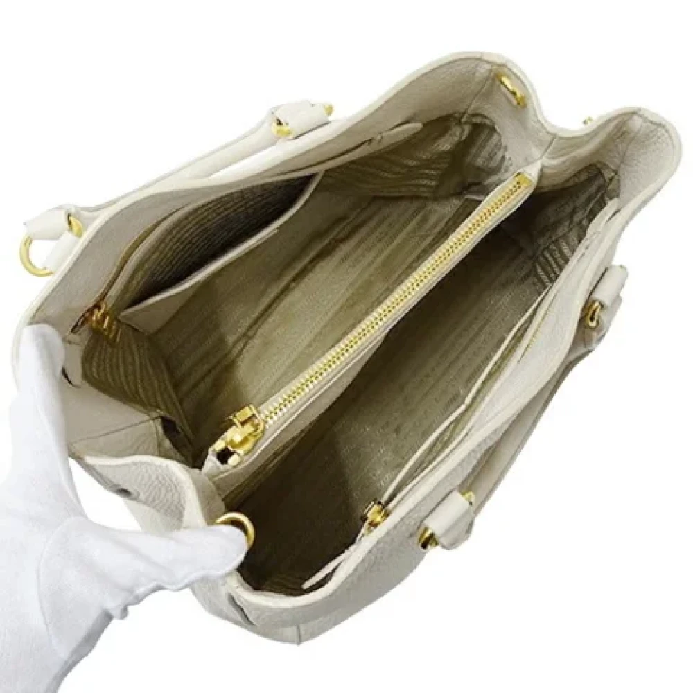 Prada Vintage Pre-owned Leather prada-bags Beige Dames