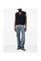 pull-bleu-col-v-avec-motif-signature
