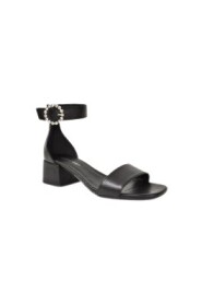 Scarpe allacciate
