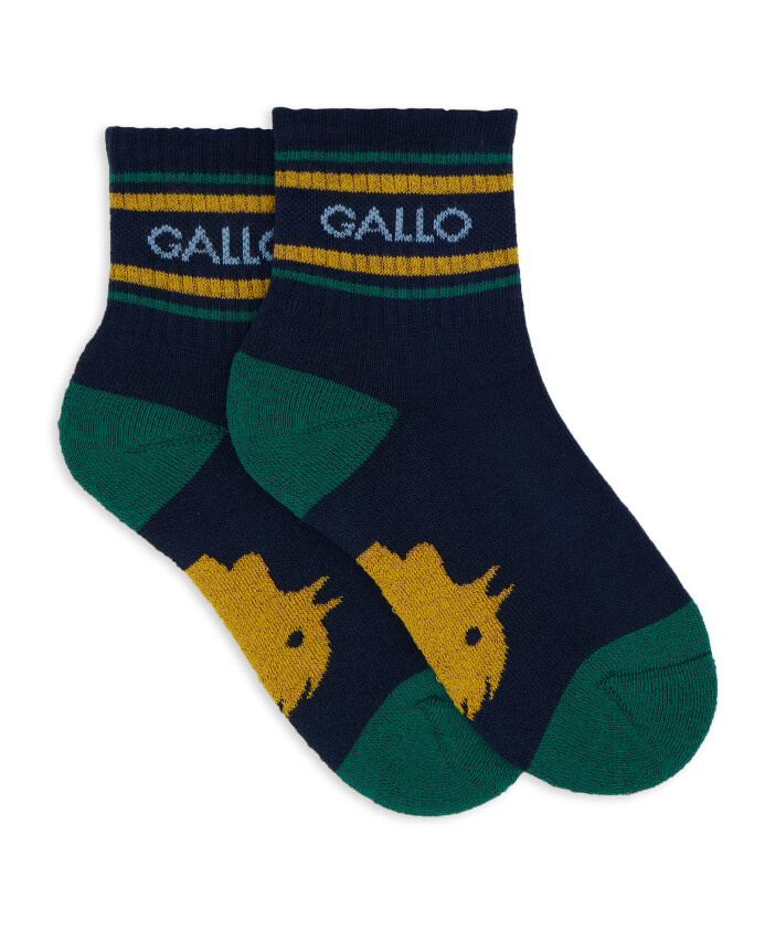 socks-andamp-tights