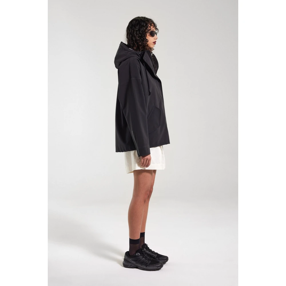 Stutterheim Matte Regenjas met Elegante Silhouet Black Dames