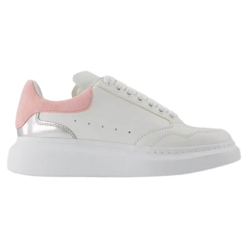 Alexander McQueen Leather sneakers Dames Schoenen Wit