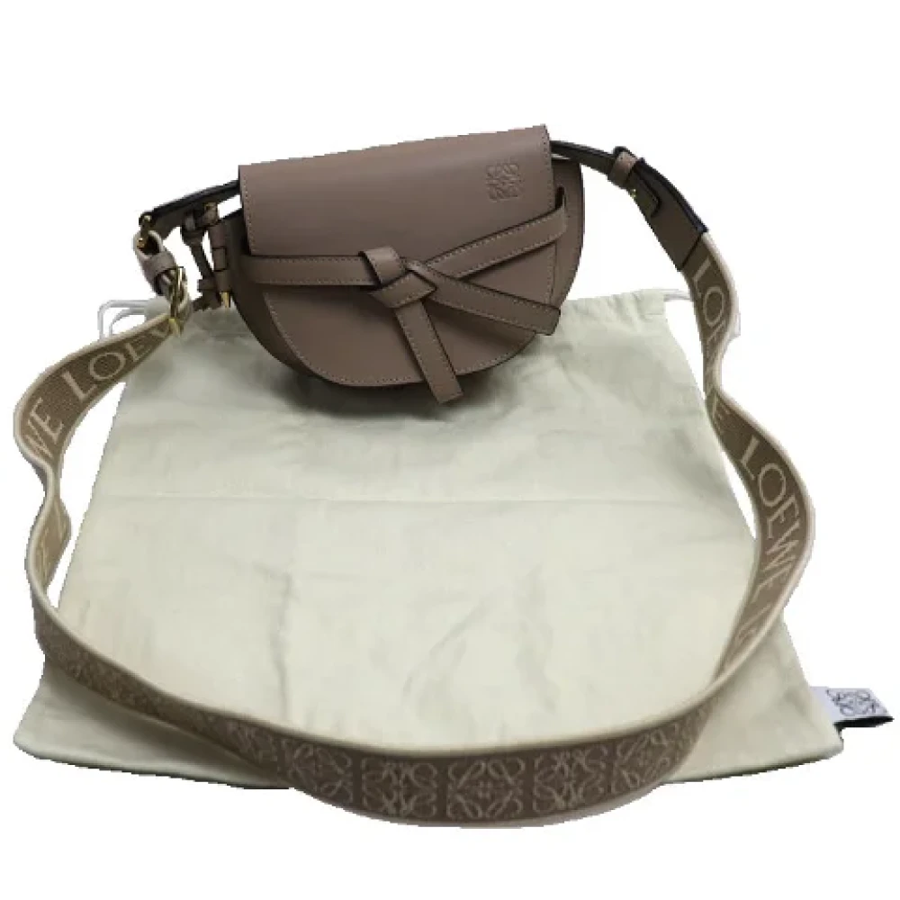 Loewe Pre-owned Leather crossbody-bags Beige Dames