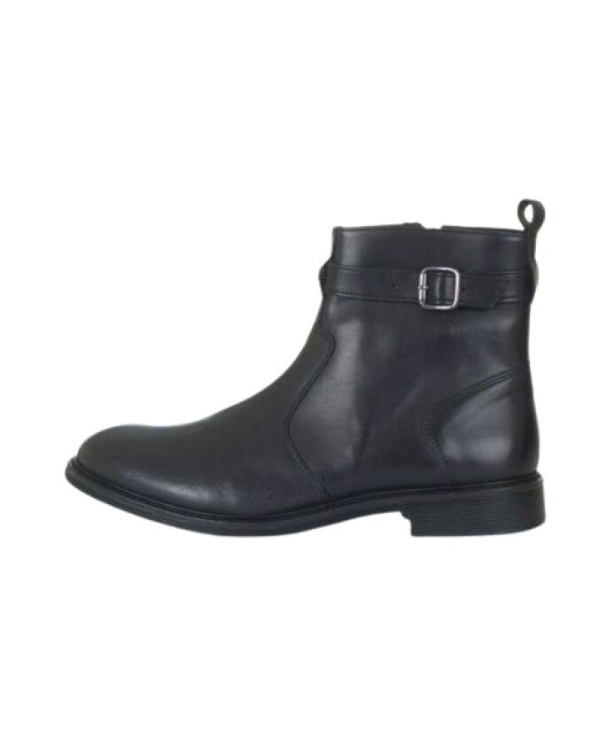 classic-black-leather-ankle-boots