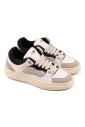grijs-wit-lage-top-sneakers