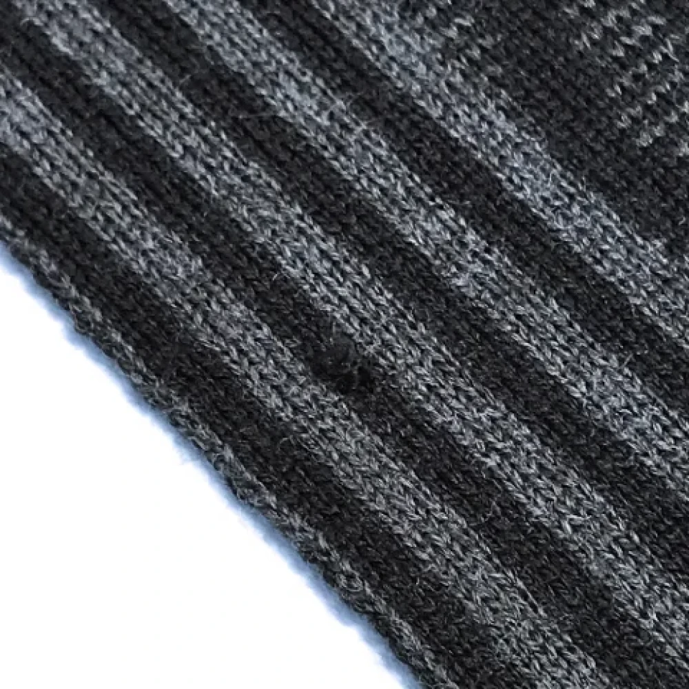Louis Vuitton Vintage Pre-owned Wool scarves Black Dames