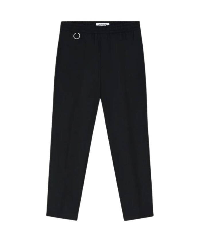 wijde-zwarte-broek-met-elastische-taille