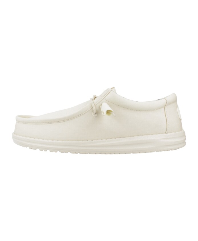 laced-shoes