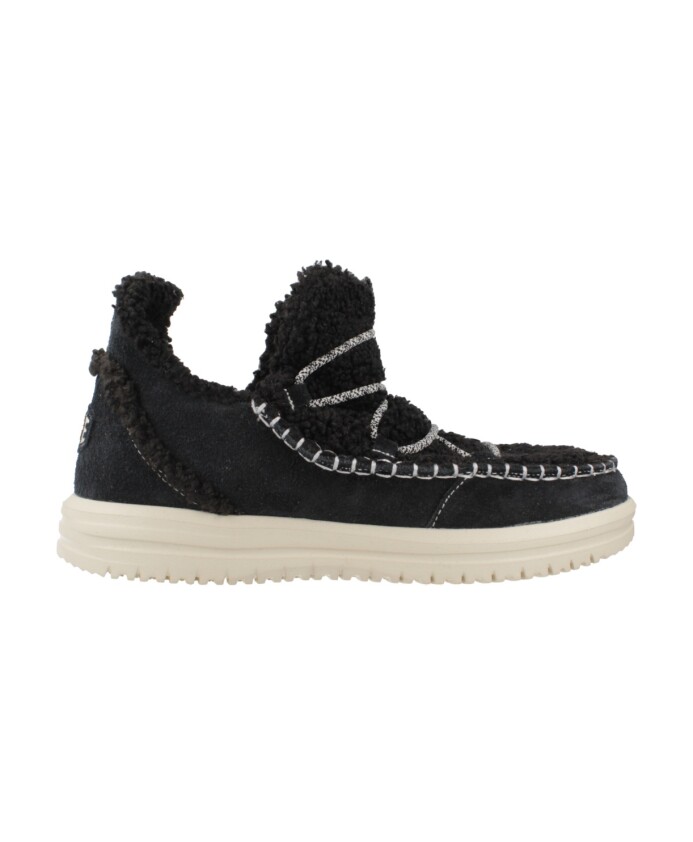 bottes-dhiver-en-daim-confortable