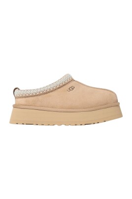 beige-slip-on-shoes-for-women