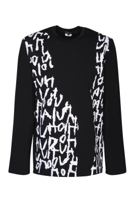 black-long-sleeve-t-shirt