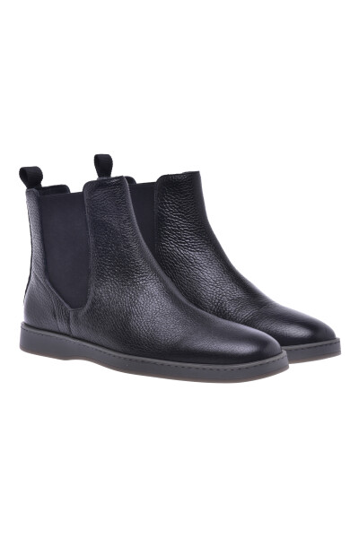Beatles ankle boots in black tumbled calfskin