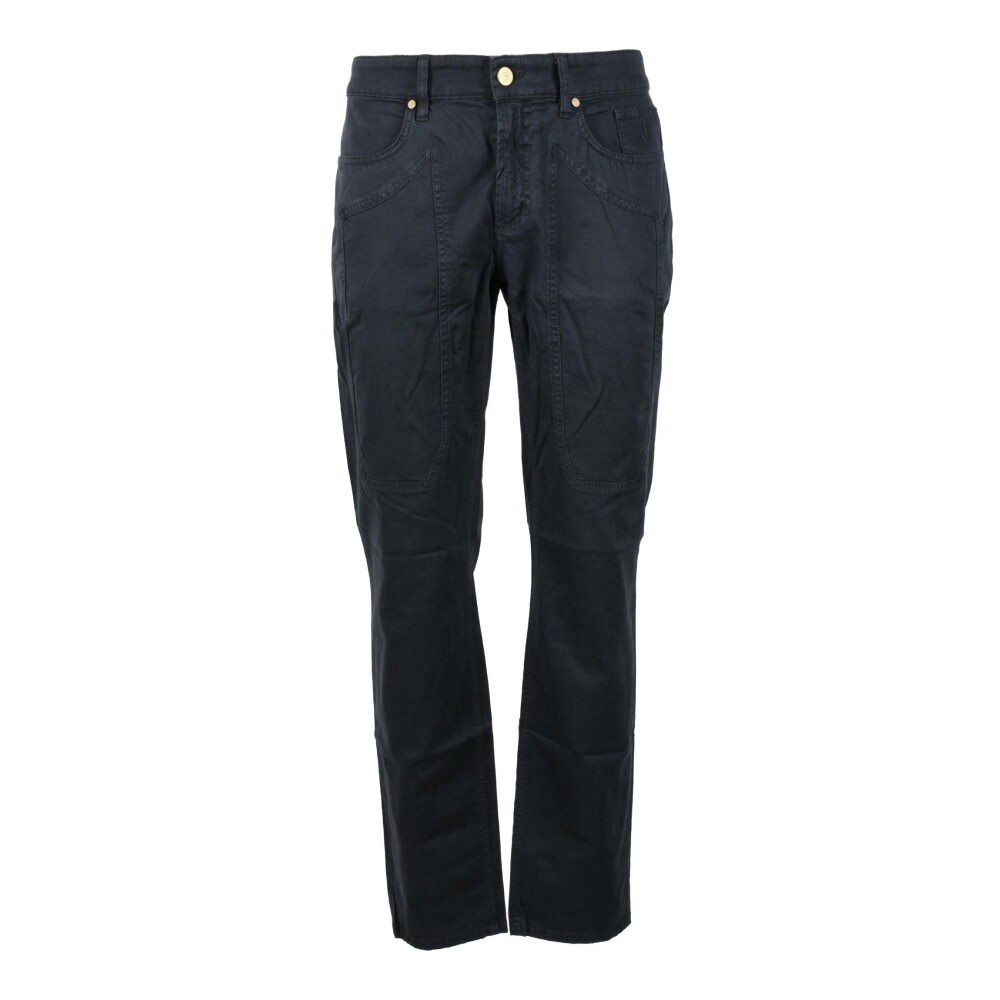Shop fashion from Jeckerson online at Miinto