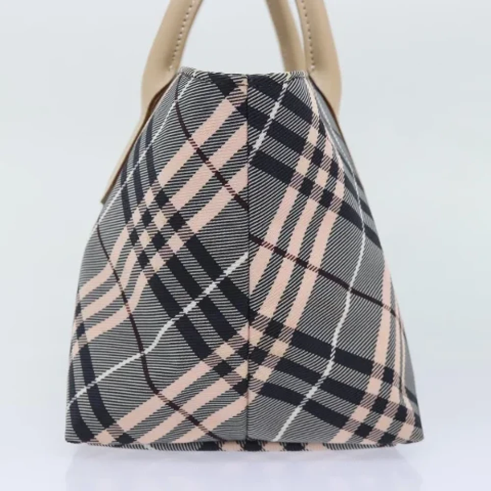 Burberry Vintage Pre-owned Nylon handbags Gray Dames