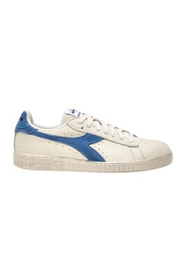 retro-white-leather-sneakers