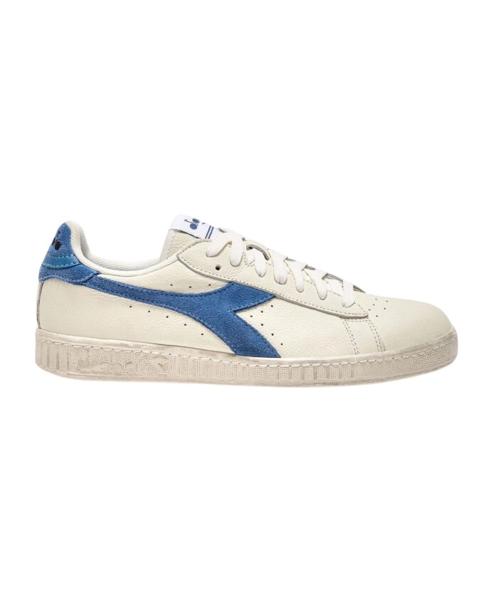 retro-white-leather-sneakers