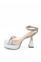 sandales-plateformes-en-pvc-avec-double