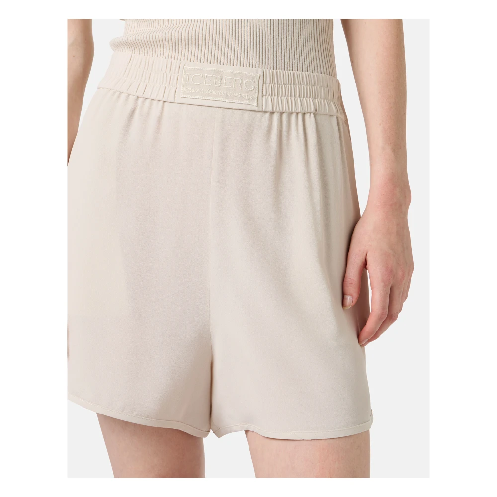 Iceberg Shorts van zijde-mix crêpe de chine met piping details en logo Beige Dames